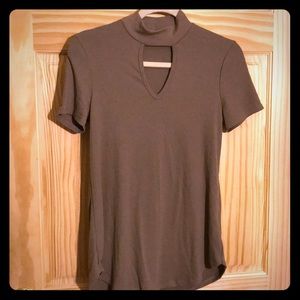 Keyhole neckline short sleeve sweater